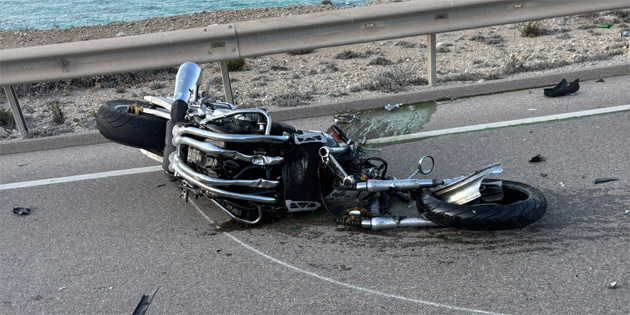 Kuzey sahil yolunda ara ile motosiklet arpt