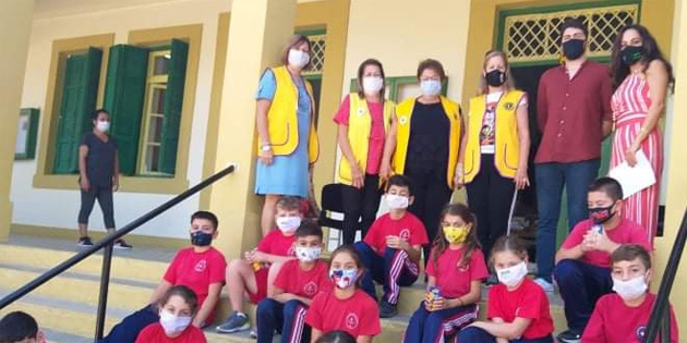 Girne Ada Lions Kul�b� ve Girne Leo Kul�b� Esentepe �lkokulunda g�z taramas� ger�ekle�tirdi 