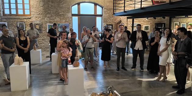 Girne’de Sanat Atlyesi renci Sergisi