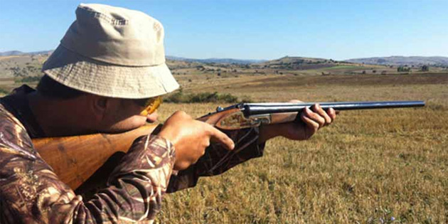 Av�n ilk g�n�nde 1 yaral�, kanunsuz avlanan 3 ki�i hakk�nda yasal i�lem 