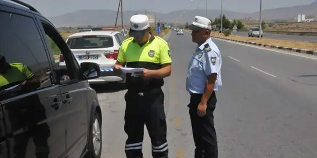 364 src rapor edildi, 46 ara trafikten men edildi, 3 src tutukland