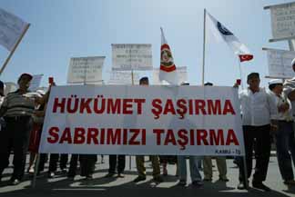 H�k�mete k�rm�z� kart