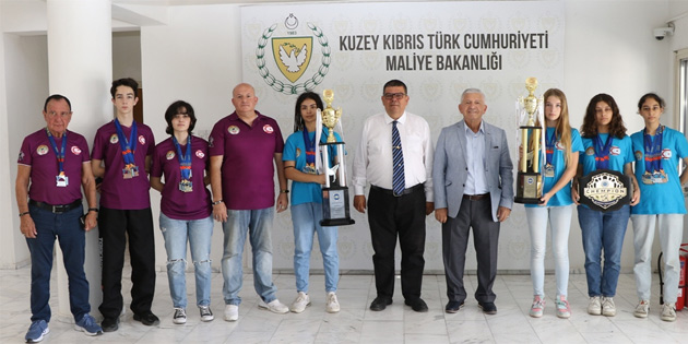 Berova, KKTC Tekvando Milli Tak�m� heyetini kabul etti