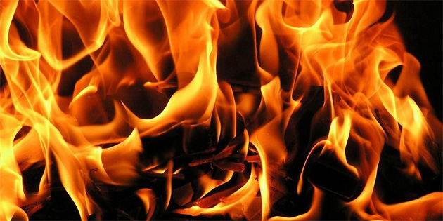 Mall�da� ve Ar�dam� k�y� aras�nda yang�n ��kt�