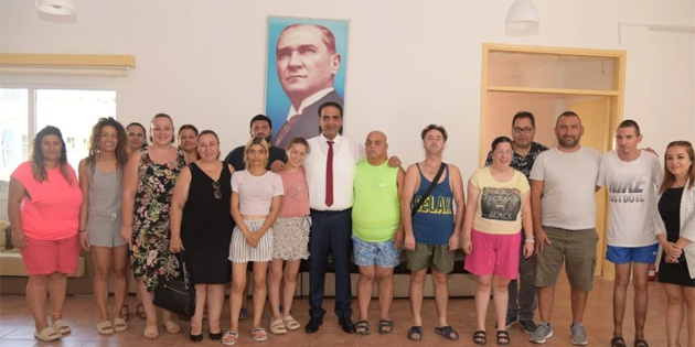 Gardiyano�lu, 18 Ya� �st� Engelli Rehabilitasyon Merkezi'ndeki tadilat �al��malar�n� inceledi