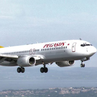 Pegasus Rum ba�kanl�k saray� �zerinde u�tu 