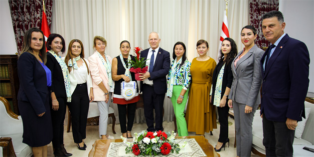 Meclis Ba�kan� T�re, Alsancak Mare-E Monte Yard�m Derne�i �yelerini kabul etti