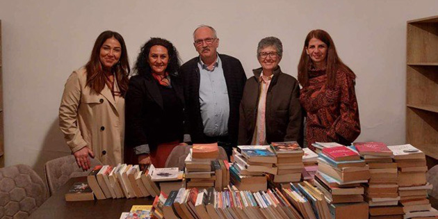 Ktphaneciler Dernei, Fikret Demira Ktphanesi’ne kitap banda bulundu
