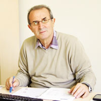 UK� Eczac�l�k Fak�ltesi halk� bilin�lendirecek!