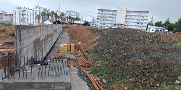 Lefke Gazi Lisesi Okul Aile Birli�i’nin �a�r�s�: �ocuklar ne zaman konteynerlerden kurtulacak?