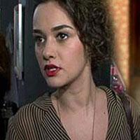 Hande Soral k��e bucak ka�t�!