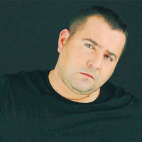 Ata Demirer'in vize ilesi 