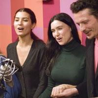Klip i�in st�dyoya girdiler