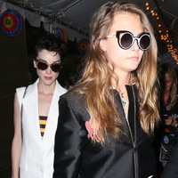 Cara yeni sevgilisiyle 