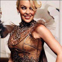 Kylie Minogue evleniyor mu? 