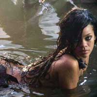 Rihanna timsah oldu