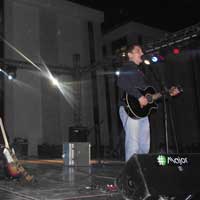 Pinhani’den ilk konser 