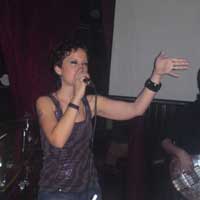 Pelin Girne’yi ayd�nlat�yor 