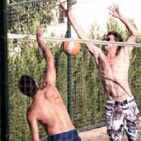 Kenan �mirzal�o�lu'nun voleybol keyfi 