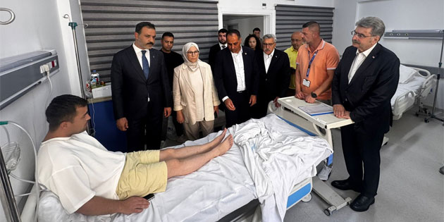 AK Parti Genel Ba�kan Yard�mc�s� Yayman, kazazedeleri ziyaret etti