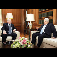 ‘Papandreu Hristofyas’� g�zden ��kard�’