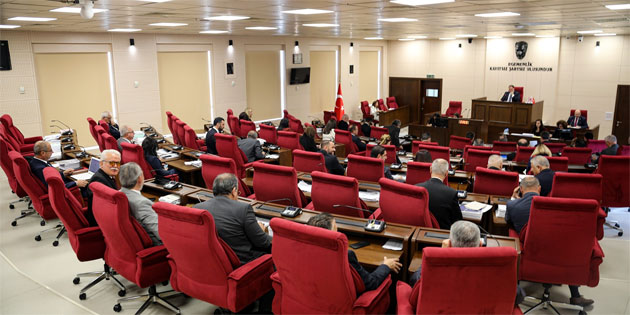 Meclis’in gndemindeki iki yasa tasars oy birliiyle kabul edildi