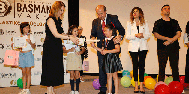 Cumhurbakan Ersin Tatar, 3'nc Dnya ocuk Gn Sergisi’ne katld 