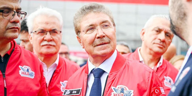 ETLE TIRNAK G�B� AYRILMAZ OLDU�UMUZU G�STERD�K 