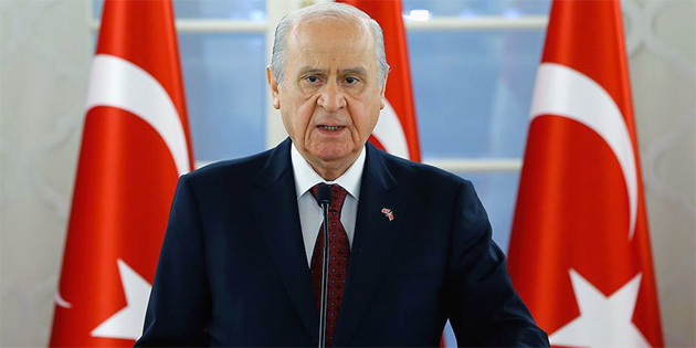 Bah�eli: 'S�z�m�n arkas�nday�m'