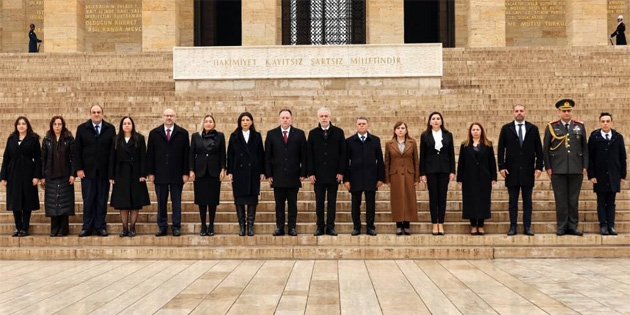 ztrkler, Antkabir'i ziyaret etti