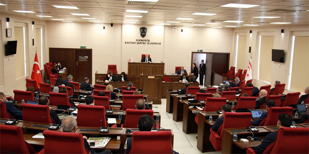 Meclis’te depremle ilgili yasa �nerisinin halk�n bilgisine sunulmamas� karar�, tart��ma yaratt�