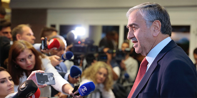 CUMHURBA�KANI AKINCI, #UNITECYPRUSNOW GRUBUYLA SOHBET ETT� (1)