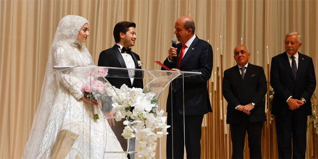 Cumhurbakan Tatar, Fuat Oktay’n olunun nikh ahitliini yapt 