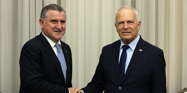 T�re, T�rkiye Cumhuriyeti Gen�lik ve Spor Bakan� Osman A�k�n Bak’� kabul etti 