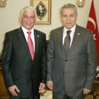 �z��nar Ar�n� ile g�r��t� 