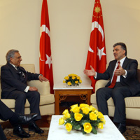 G�l: “(K�br�s’ta) y�r�t�lmekte olan m�zakerelerin ba�ar�ya ula�mas�n� arzu ediyorum” 
