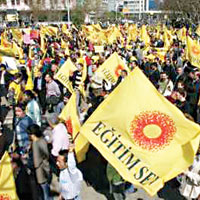 E�itim Sen A�HM'e ba�vurdu