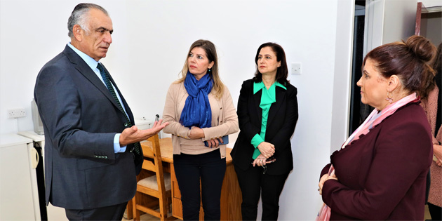 Bakan �avu�o�lu, Haydarpa�a Ticaret Lisesi’ni ziyaret etti