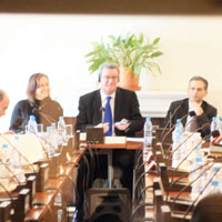 L�DERLER HIZLANIYOR