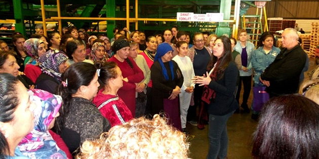 CTP’liler emek�i kad�nlarla bulu�tu 