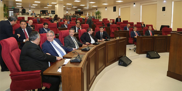 Meclis'te g�ndem polis 