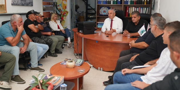 UBP Genel Bakan Aday Hasan Taoy, hayvan reticilerini ziyaret etti