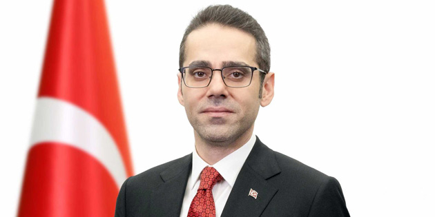 YAS�N EKREM SER�M G�REVE VEDA ETT� 
