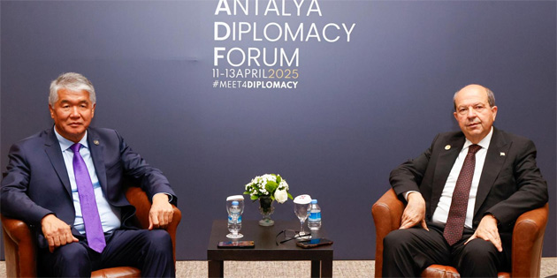 Tatar, T�RSOY Genel Sekreteri Sultan Raev ile g�r��t�