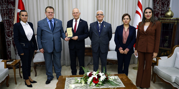 T�re: “Egemenli�e ve topraklara sahip ��k�lmal�”