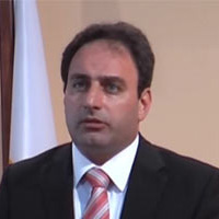 Stefanu esti grledi 