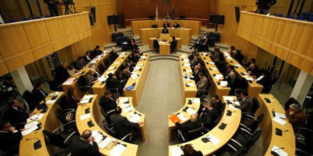 EDEK Ak�nc�'ya y�klendi: M�zakereleri yava�latma �abas�