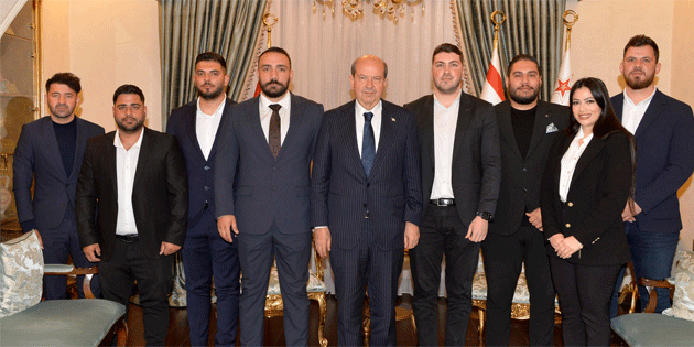 Cumhurba�kan� Tatar, UBP Gen�lik Kollar� ba�kanlar�n� kabul etti