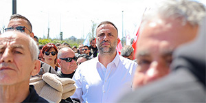 �eler’den K-Pet y�netimine dokuz �al��ana ili�kin i�ten ��karma giri�imini geri �ekme �a�r�s�