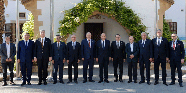 Cumhurba�kan� Tatar, Ankara Ticaret Odas� heyetini kabul etti